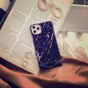 iPhone 11 Pro Burga tough case and tempered glass